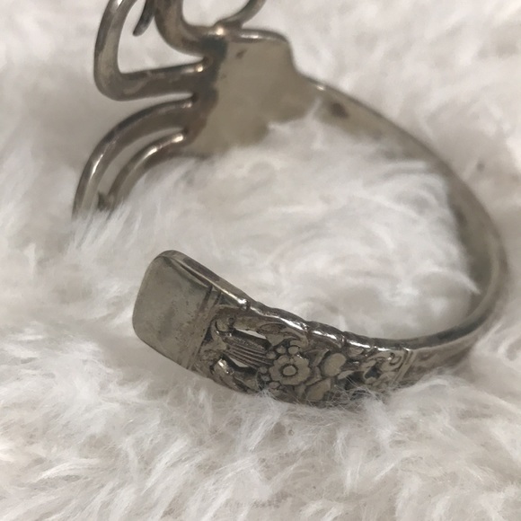 Vintage bracelet cuff Handcrafted fork sliver tone bracelet cuff - Picture 3 of 4